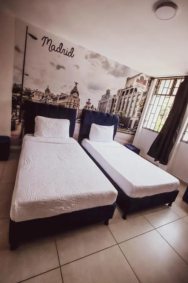 Aw Hotel Urban 80 Medellin 3*,