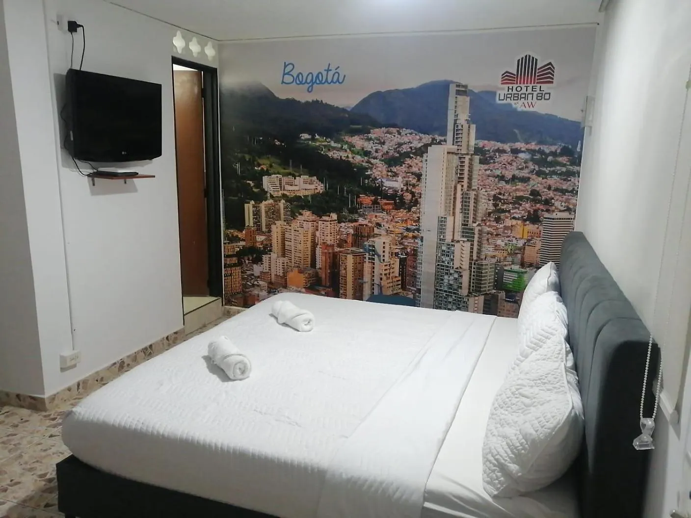 ***  Aw Hotel Urban 80 Medellin Colombia